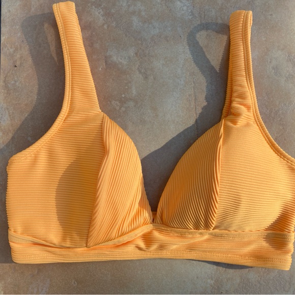 Cupshe Sunflower yellow 🌻 V-neck Bikini Medium & High cut Bottoms Small - Picture 3 of 4